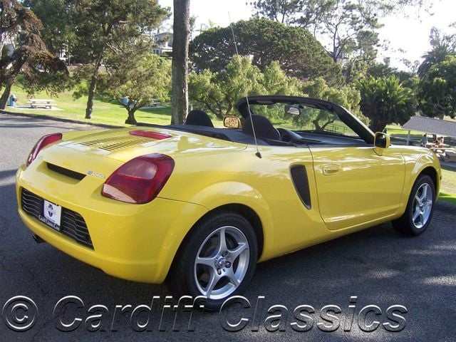 2001 Toyota MR2 Spyder 2dr Convertible Manual - 12242604 - 10