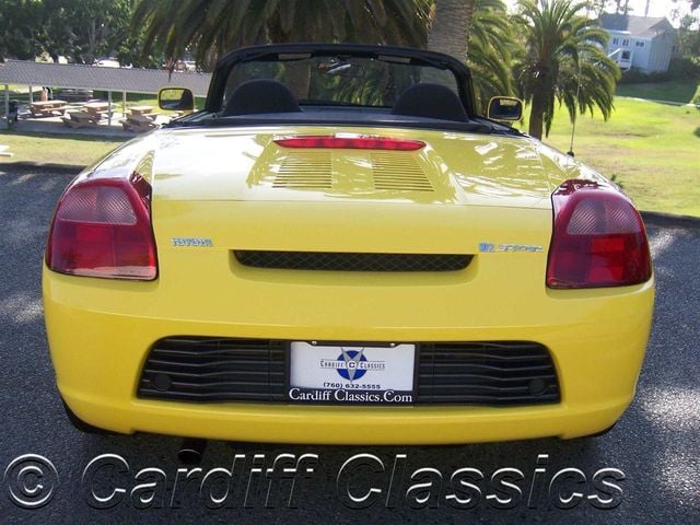 2001 Toyota MR2 Spyder 2dr Convertible Manual - 12242604 - 16