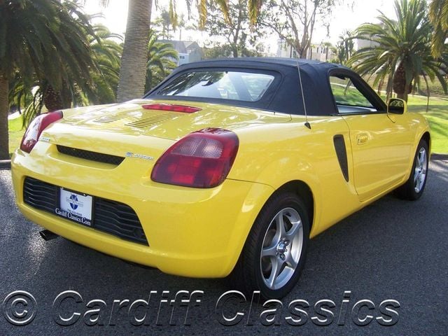 2001 Toyota MR2 Spyder 2dr Convertible Manual - 12242604 - 37