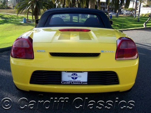 2001 Toyota MR2 Spyder 2dr Convertible Manual - 12242604 - 38