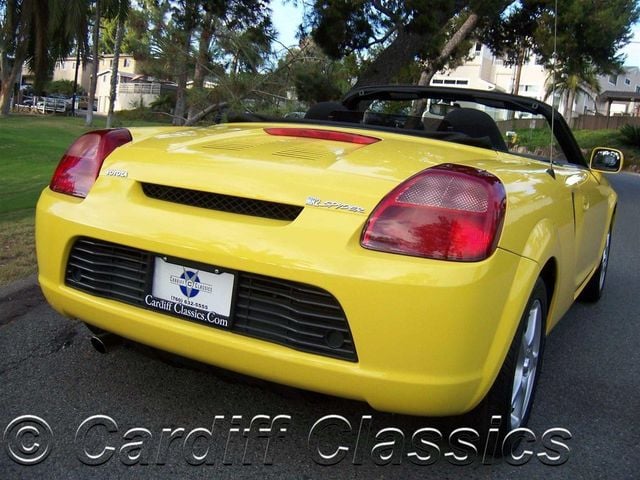 2001 Toyota MR2 Spyder 2dr Convertible Manual - 12242604 - 8