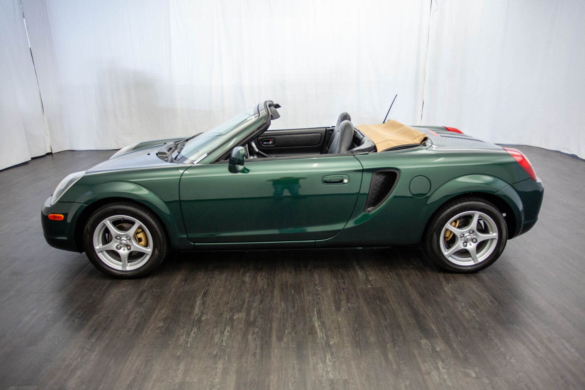 2001 Toyota MR2 Spyder photo 8