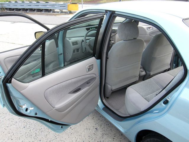 2001 Toyota Prius 4dr Sedan - 22510828 - 24