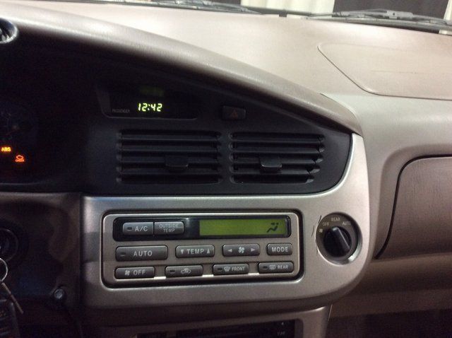 2001 Toyota Sienna 5dr XLE - 22033974 - 13