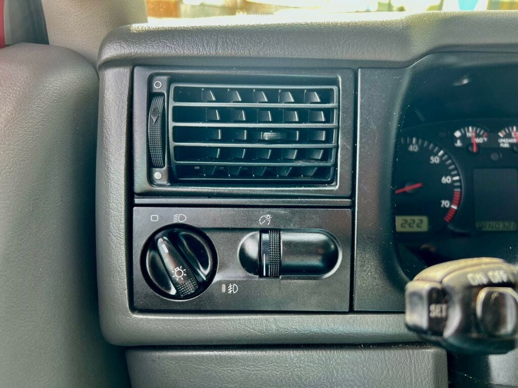 2001 Volkswagen Eurovan 3dr MV - 22952294 - 15