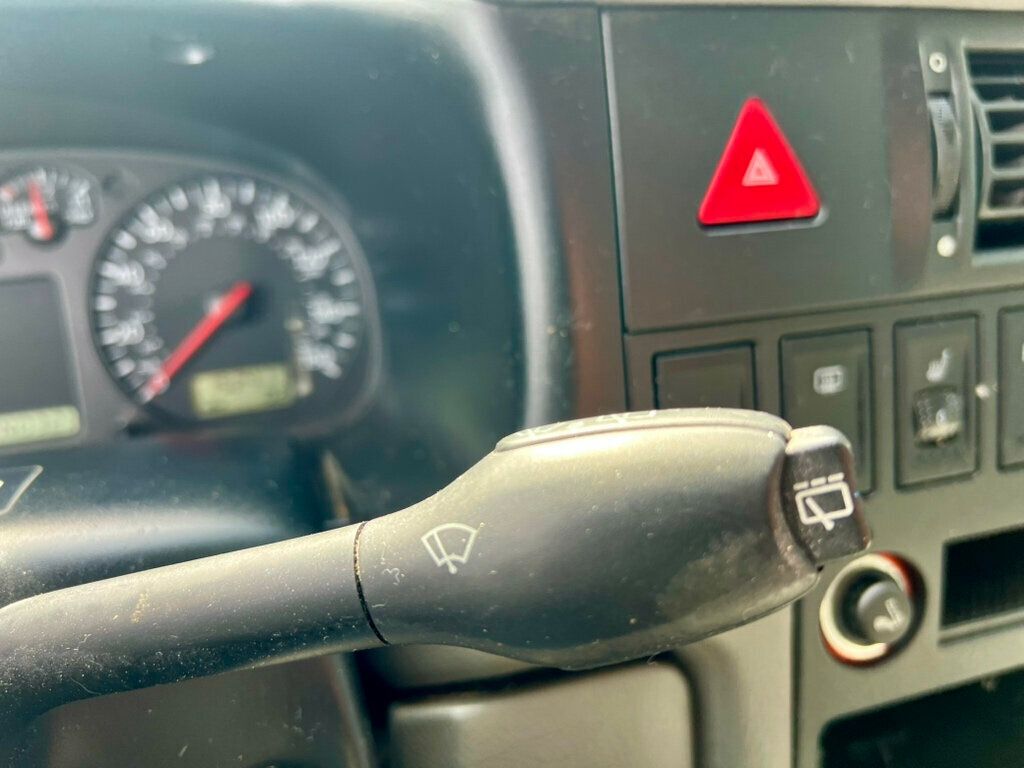 2001 Volkswagen Eurovan 3dr MV - 22952294 - 17