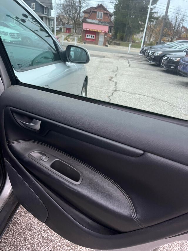 2001 Volvo S60 2.4 A 4dr Sedan Automatic - 22943894 - 15