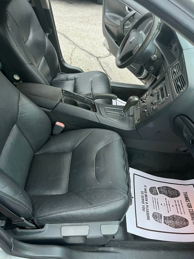 2001 Volvo S60 2.4 A 4dr Sedan Automatic - 22943894 - 16