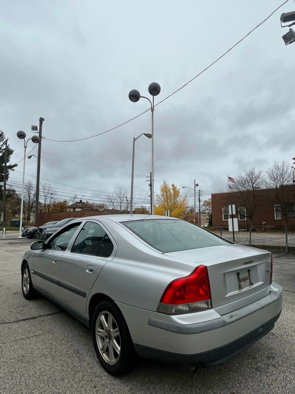 2001 Volvo S60 2.4 A 4dr Sedan Automatic - 22943894 - 3