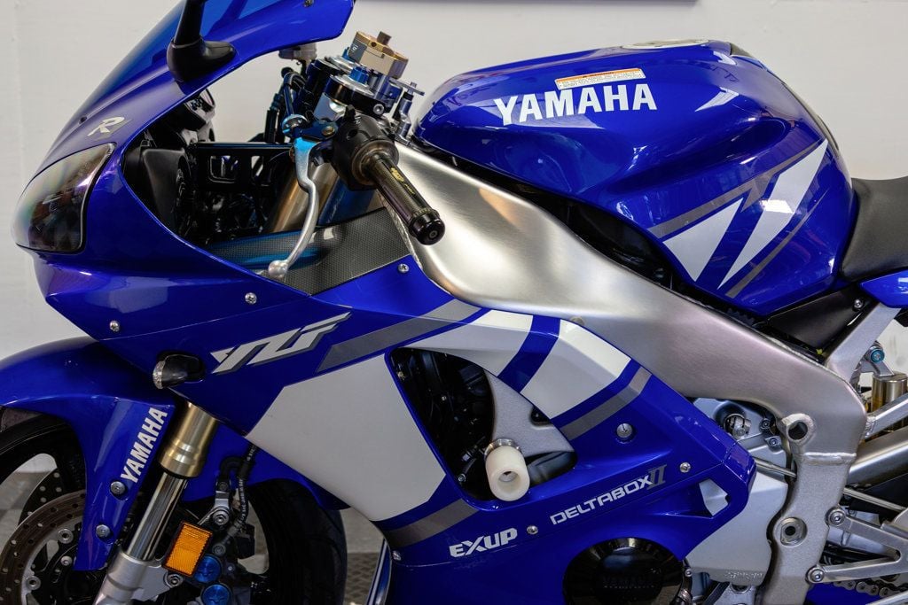 2001 Yamaha YZFR1 SPORT BIKE!!! - 23020191 - 19