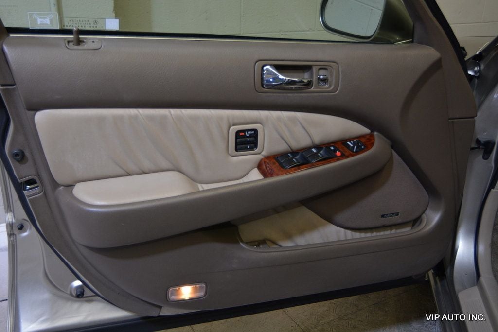 2002 Acura RL 4dr Sedan - 22923848 - 6