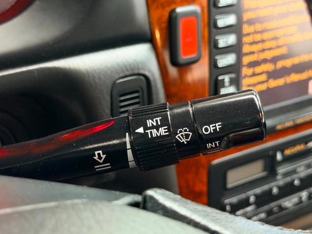 2002 Acura RL 4dr Sedan w/Navigation System - 23008667 - 36