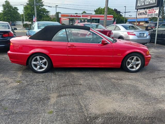 2002 BMW 3 Series 325Ci - 22521612 - 4