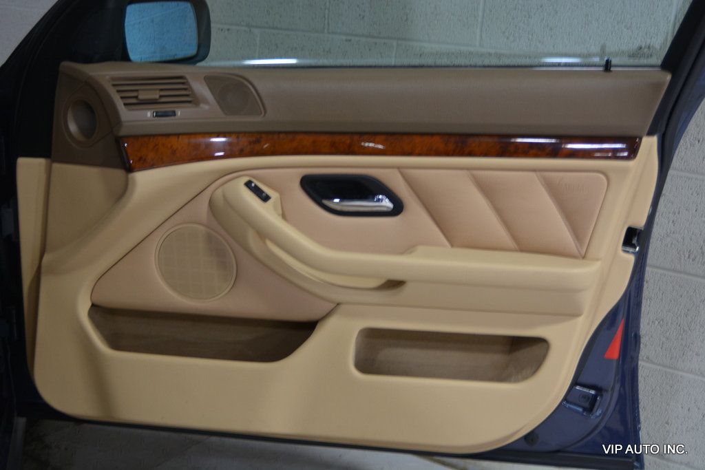 2002 BMW 5 Series 525iA - 22892224 - 7