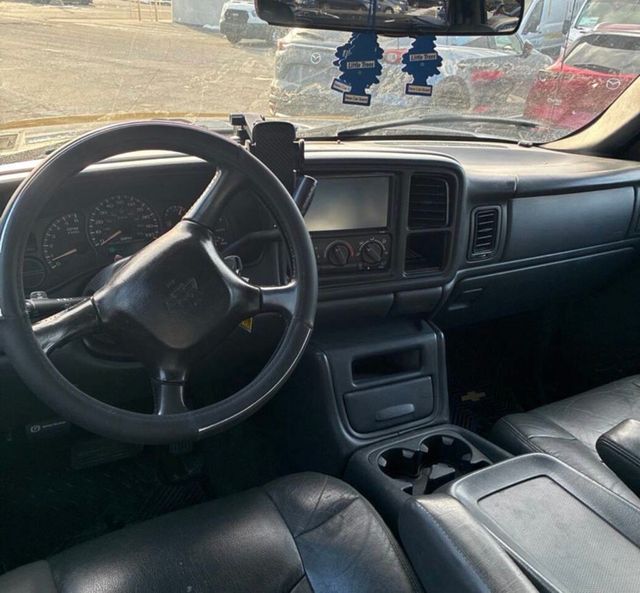 2002 Chevrolet Avalanche 1500 5dr Crew Cab 130" WB 4WD - 22967024 - 10