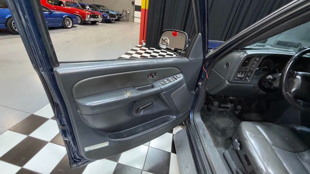 2002 Chevrolet Avalanche 1500 5dr Crew Cab 130" WB 4WD - 22967024 - 12