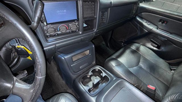 2002 Chevrolet Avalanche 1500 5dr Crew Cab 130" WB 4WD - 22967024 - 18