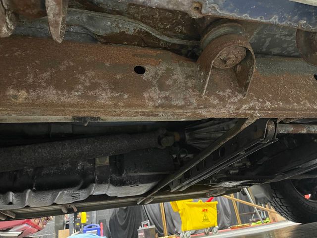 2002 Chevrolet Avalanche 1500 5dr Crew Cab 130" WB 4WD - 22967024 - 26