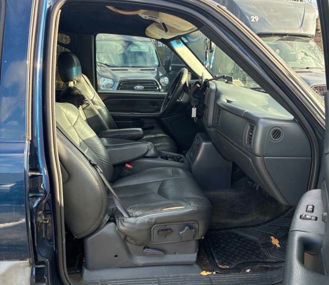 2002 Chevrolet Avalanche 1500 5dr Crew Cab 130" WB 4WD - 22967024 - 7