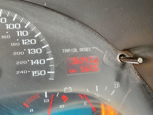 2002 Chevrolet Camaro 2dr Convertible Z28 - 23004869 - 10