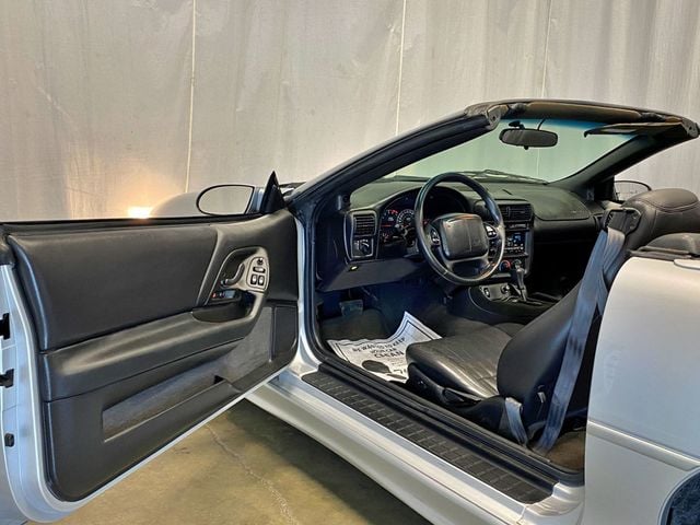 2002 Chevrolet Camaro 2dr Convertible Z28 - 23004869 - 25