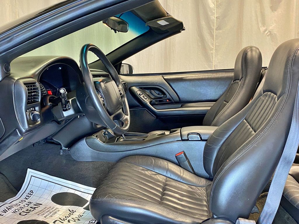2002 Chevrolet Camaro 2dr Convertible Z28 - 23004869 - 27