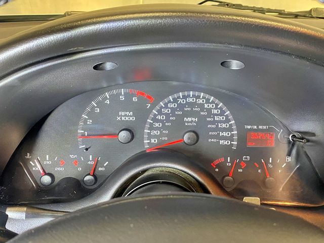 2002 Chevrolet Camaro 2dr Convertible Z28 - 23004869 - 36