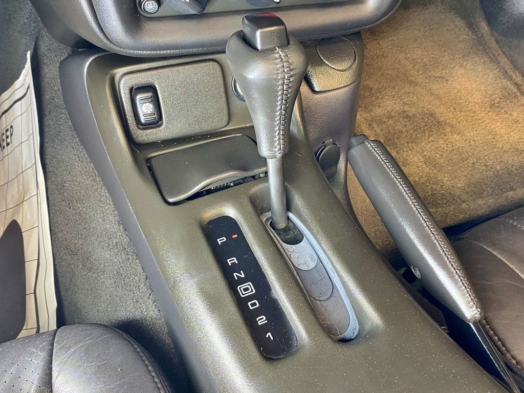 2002 Chevrolet Camaro 2dr Convertible Z28 - 23004869 - 41