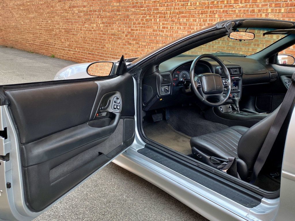 2002 Chevrolet Camaro 2dr Convertible Z28 - 23004869 - 5
