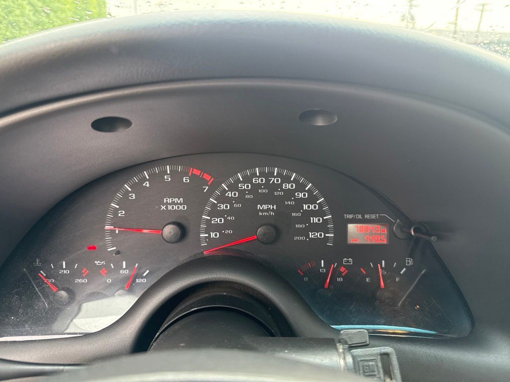 2002 Chevrolet Camaro 2dr Coupe - 23047063 - 12