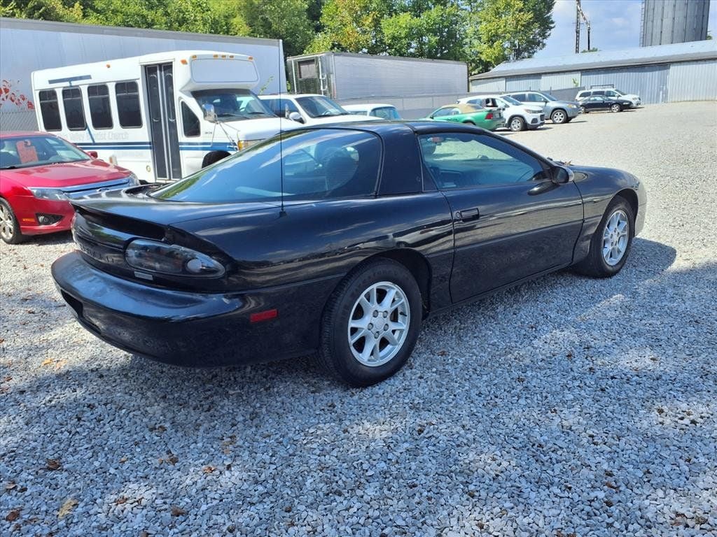 2002 Chevrolet Camaro 2dr Coupe - 22924237 - 1