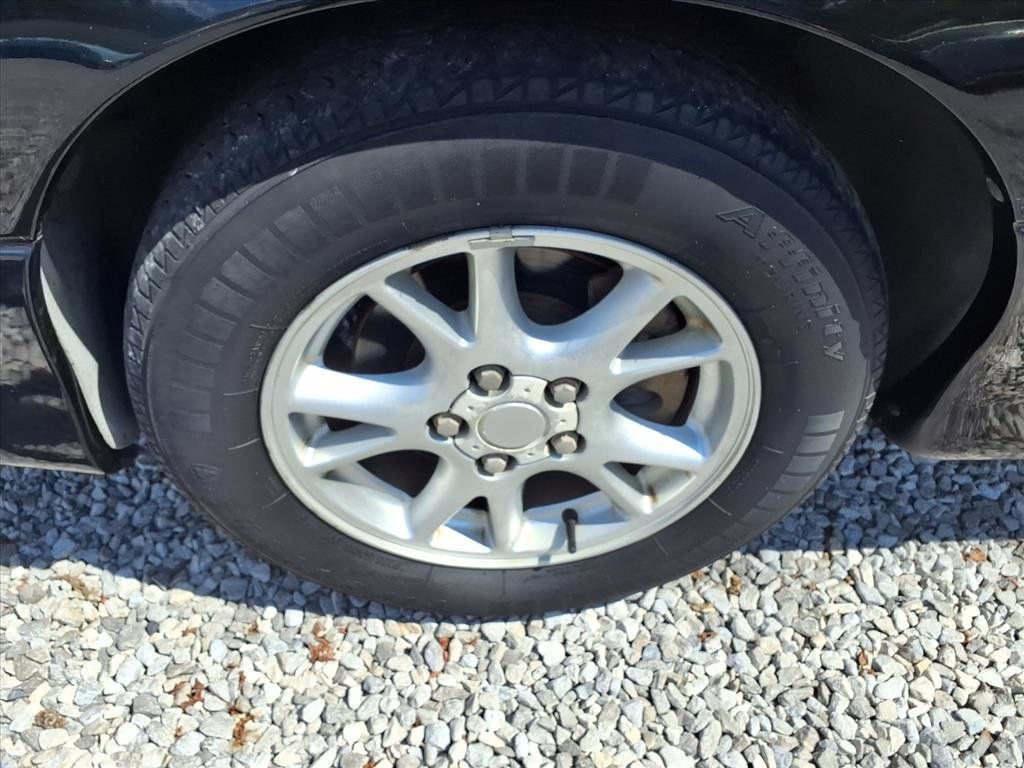 2002 Chevrolet Camaro 2dr Coupe - 22924237 - 4