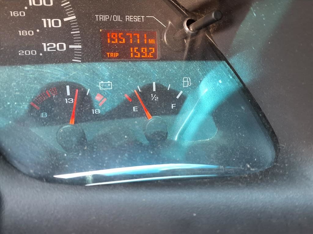 2002 Chevrolet Camaro 2dr Coupe - 22924237 - 6