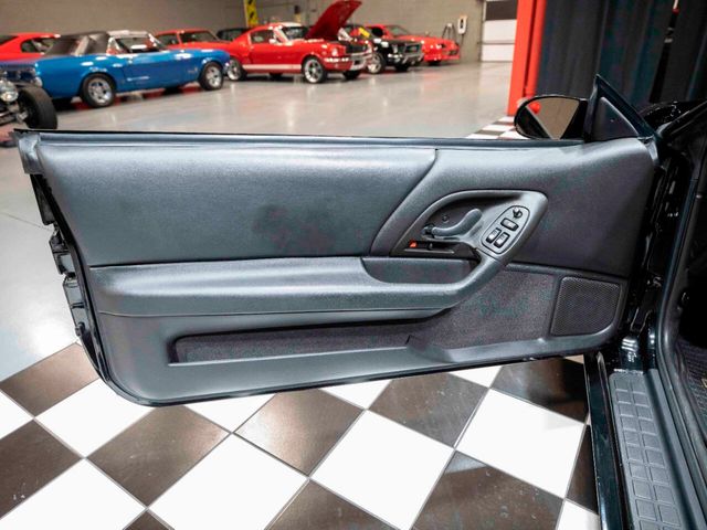 2002 Chevrolet Camaro 2dr Coupe Z28 - 22954425 - 35