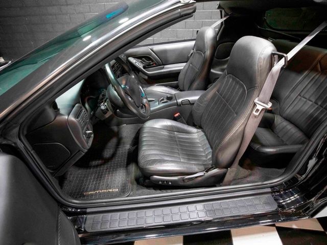 2002 Chevrolet Camaro 2dr Coupe Z28 - 22954425 - 37