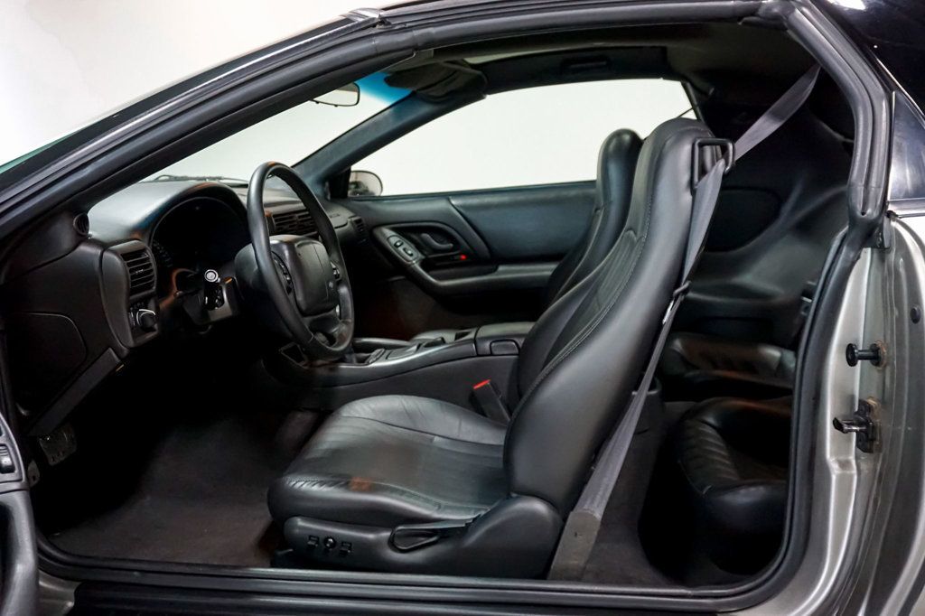 2002 Chevrolet Camaro *Camaro Z28 SS Coupe* *6-Speed Manual* *Only 25k Miles*   - 23064336 - 7