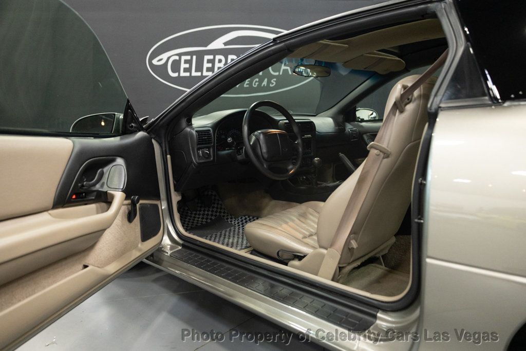 2002 Chevrolet Camaro Manual 19k miles  - 22974503 - 17