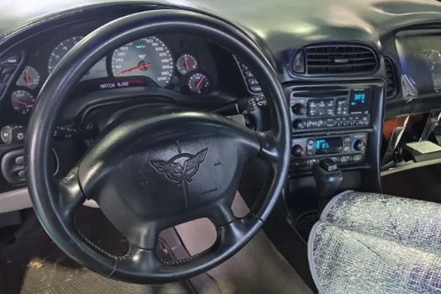 2002 Chevrolet Corvette Coupe photo 3