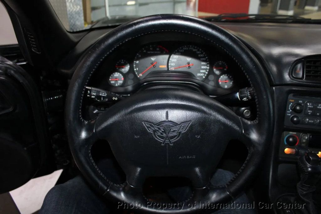 2002 Chevrolet Corvette 2dr Convertible - 22893263 - 24