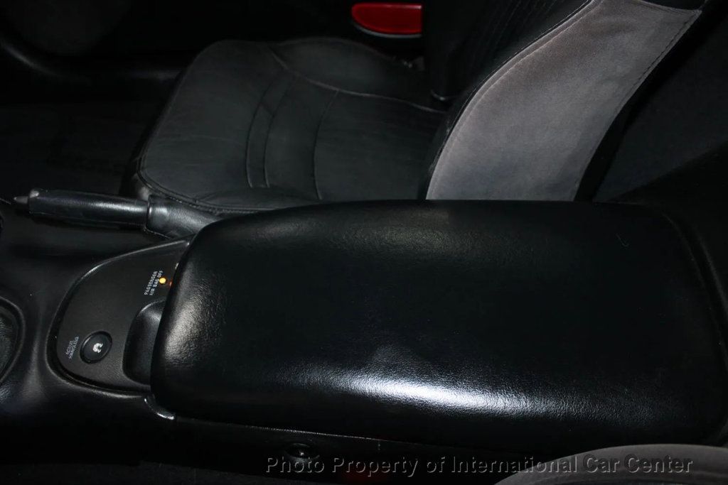 2002 Chevrolet Corvette 2dr Convertible - 22893263 - 30