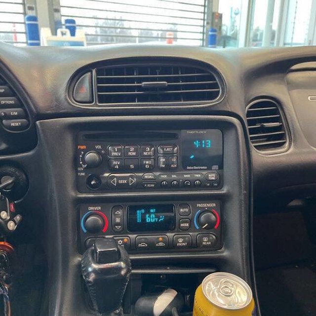 2002 Chevrolet Corvette 2dr Convertible - 22840321 - 21