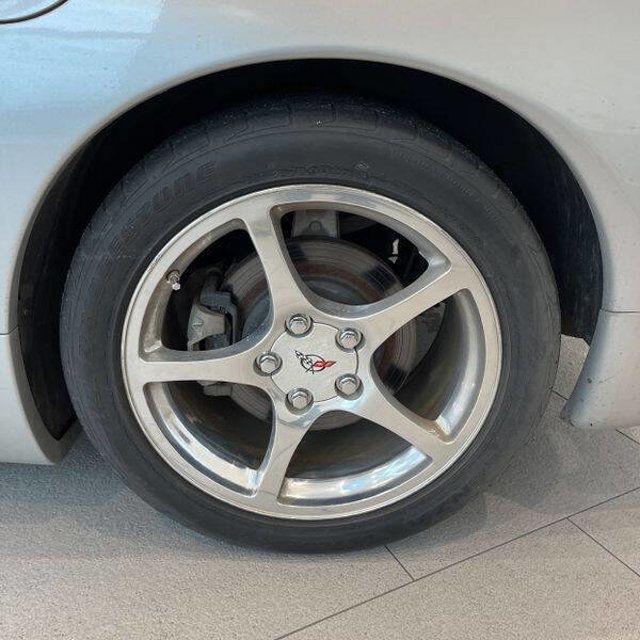 2002 Chevrolet Corvette 2dr Convertible - 22840321 - 24