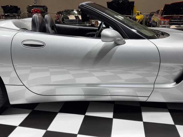 2002 Chevrolet Corvette 2dr Convertible - 22852082 - 18