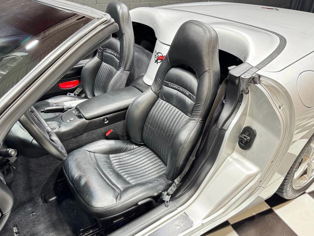 2002 Chevrolet Corvette 2dr Convertible - 22852082 - 38