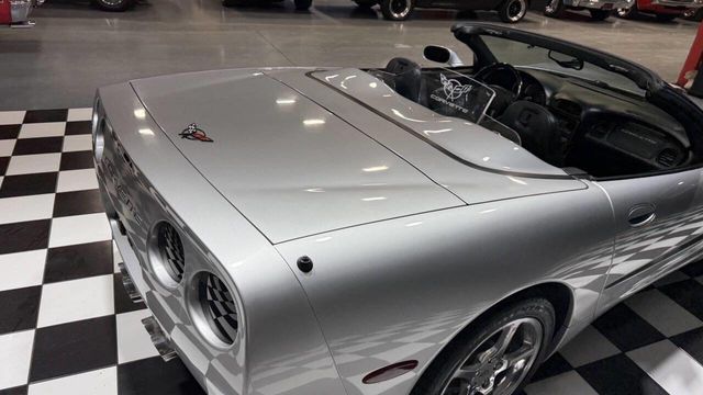 2002 Chevrolet Corvette 2dr Convertible - 22984932 - 28
