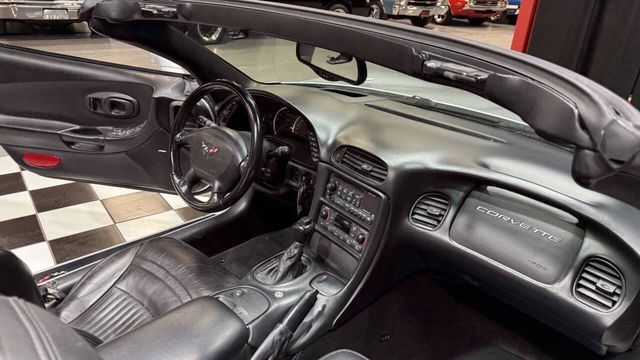 2002 Chevrolet Corvette 2dr Convertible - 22984932 - 39