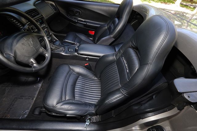 2002 Chevrolet Corvette 2dr Convertible - 22900871 - 27