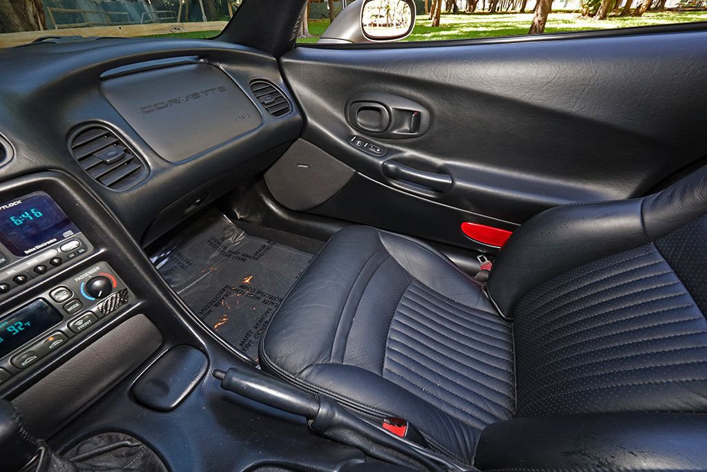 2002 Chevrolet Corvette Convertible photo 21