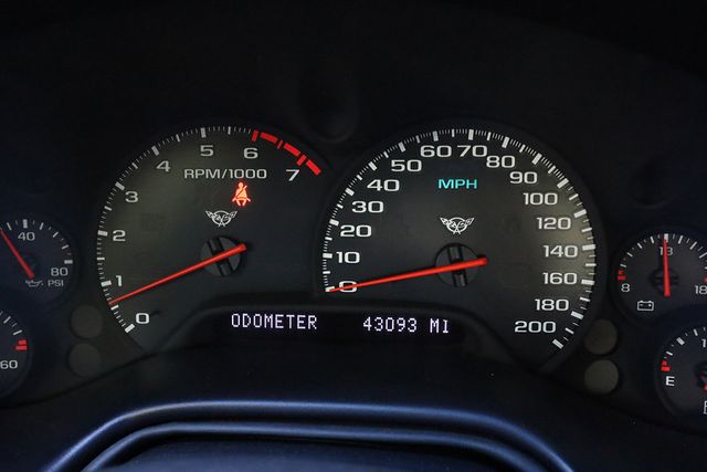 2002 Chevrolet Corvette 2dr Convertible - 22900871 - 37