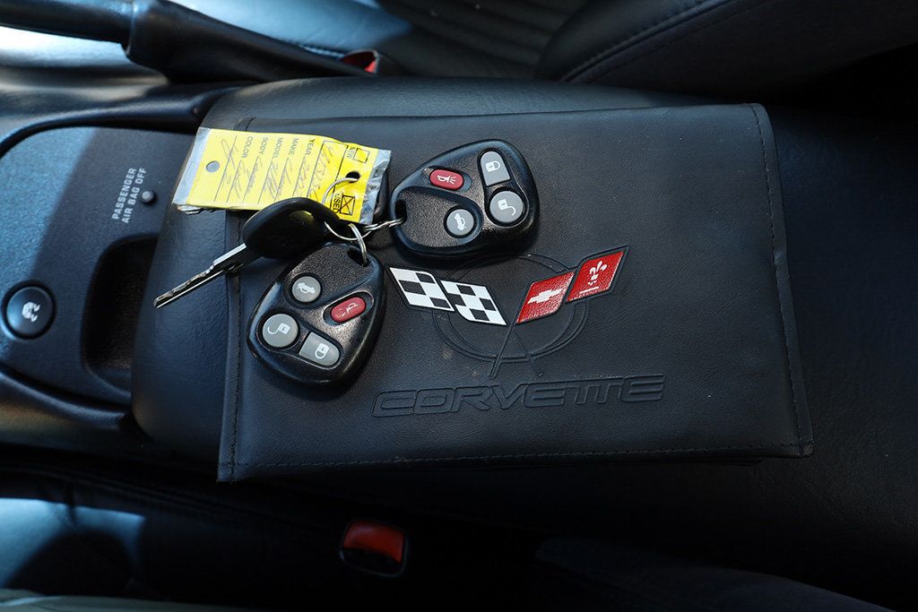 2002 Chevrolet Corvette Convertible photo 37